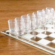 Настольная игра &quot;Пьяные шахматы&quot; - Настольная игра "Пьяные шахматы"